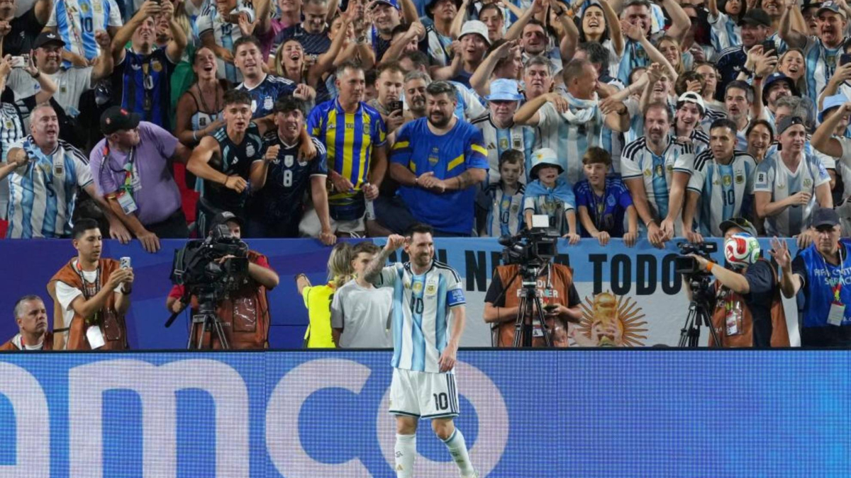 Dos de Mbappé, tres de Messi
