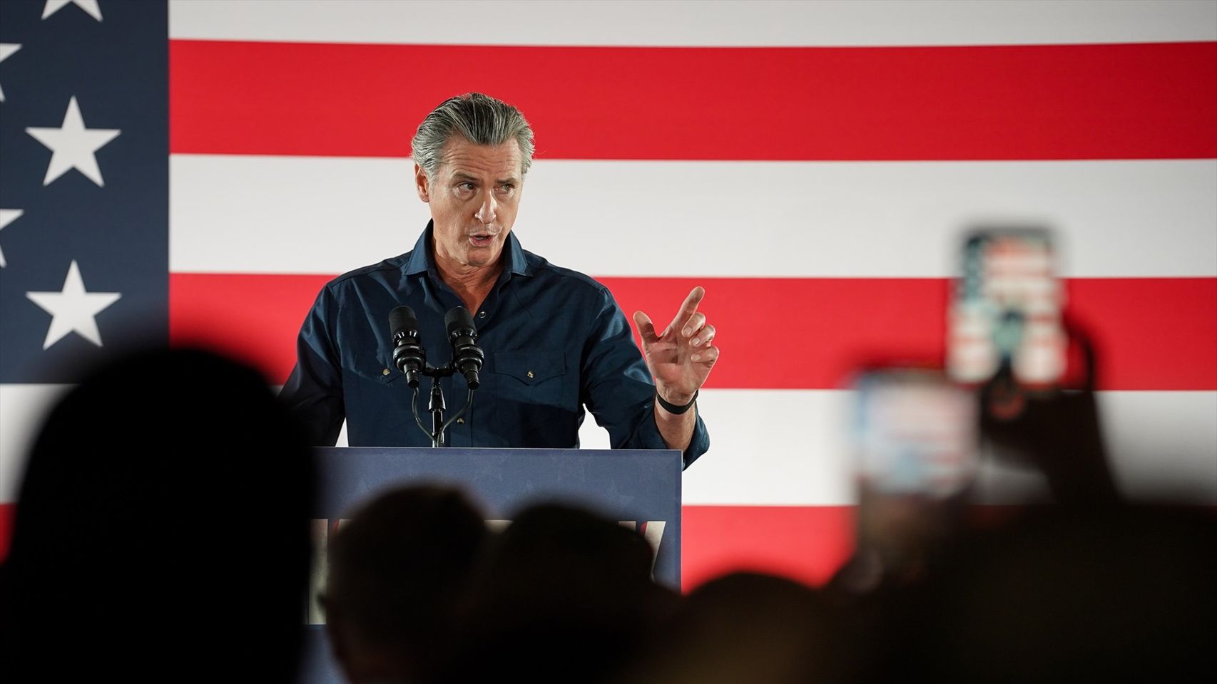 El gobernador Newsom acusa a Trump de ordenar investigarle por motivos políticos: "Buscan un delito puerta por puerta"