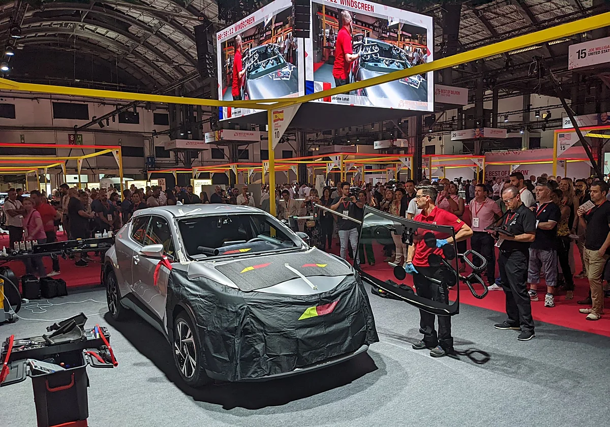 Un extremeño compite por la gloria en el campeonato mundial de cristalería del automóvil