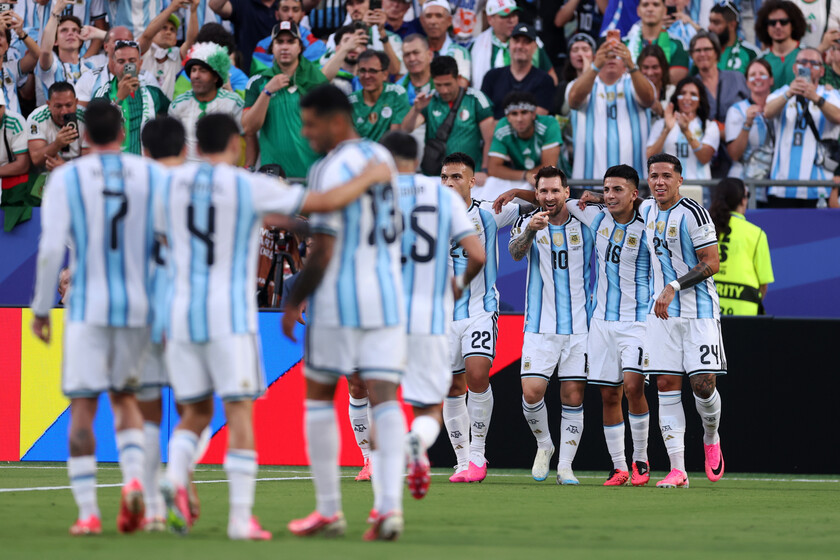 El mayor misterio del Mundial es por qué todas las botas son rosas: la respuesta es muy sencilla de entender