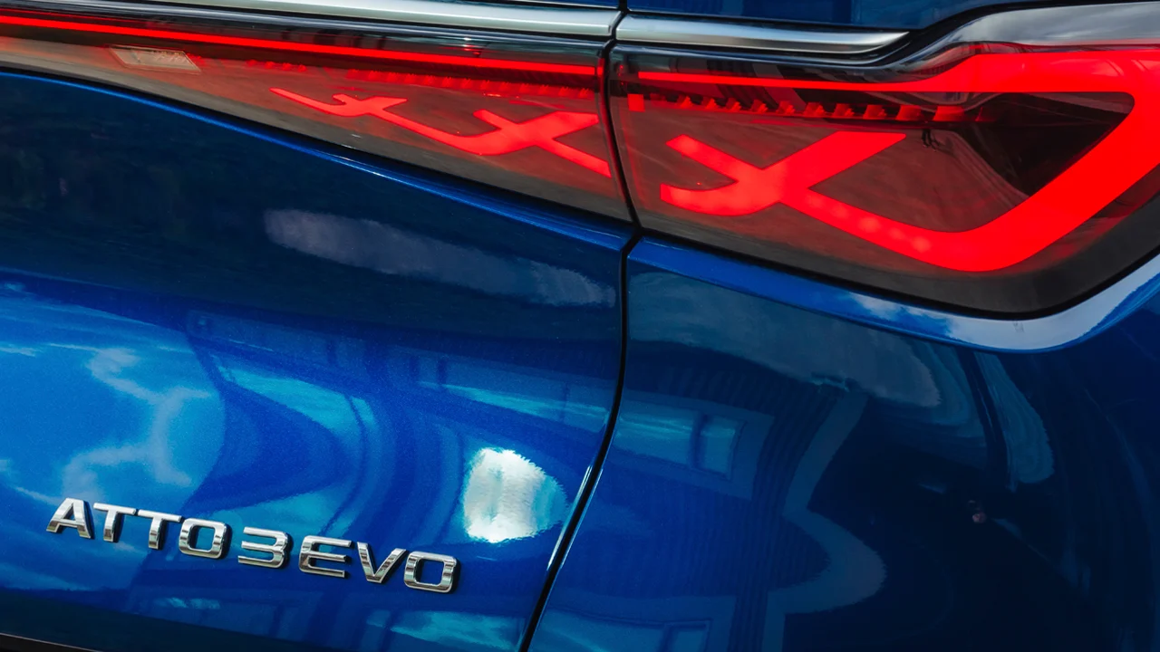 Segundo palo a BYD en Europa, un tribunal belga tumba uno de los grandes reclamos del nuevo Atto 3 Evo