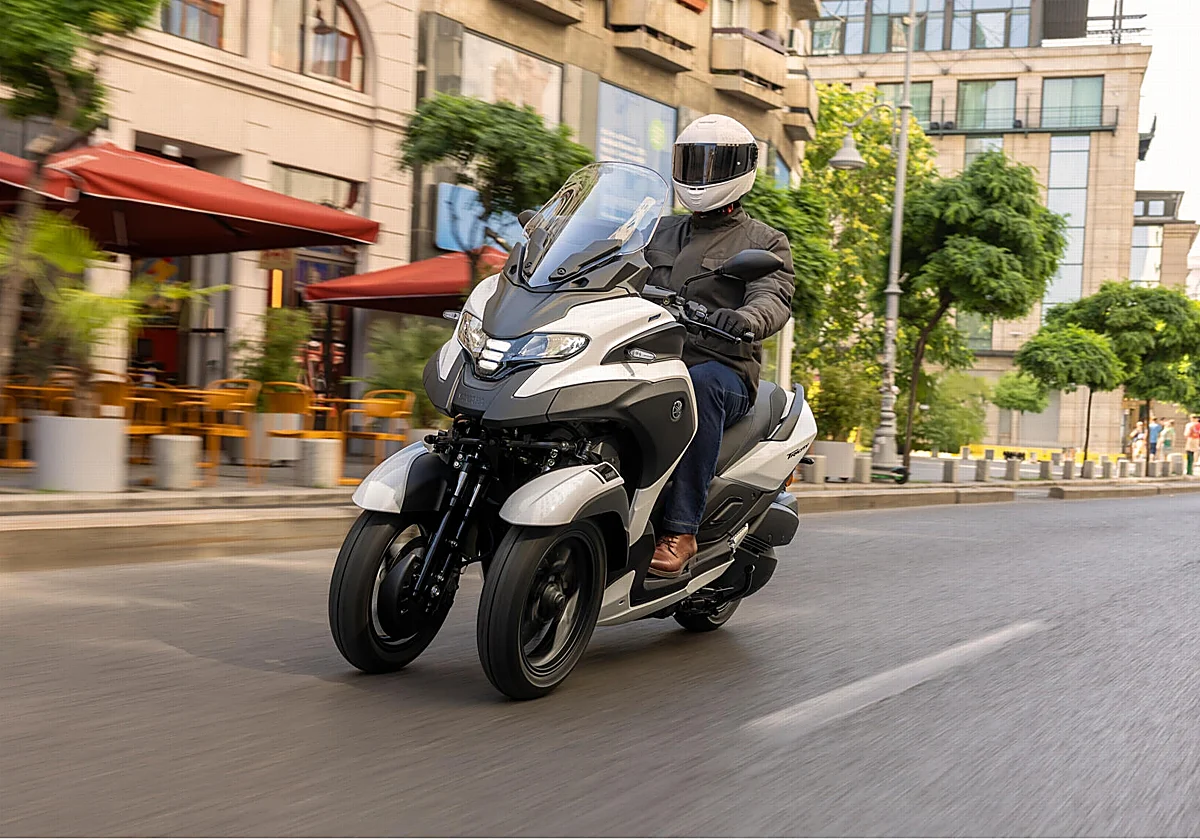 Yamaha renueva la Tricity 300 con airbag, ABS en curvas y una conectividad más avanzada