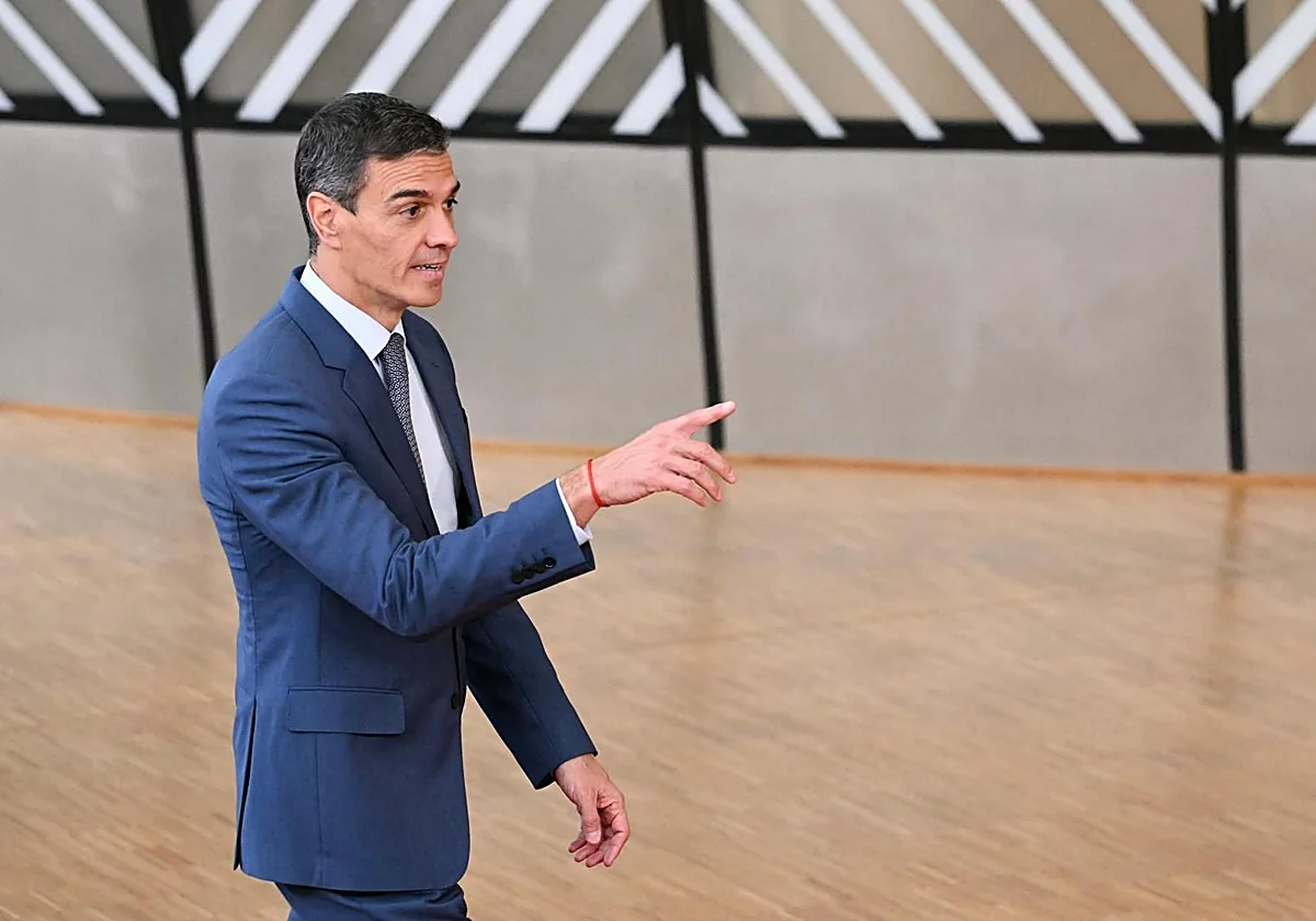 Sánchez: «He hablado con Zapatero y le he trasladado mi confianza en su inocencia»