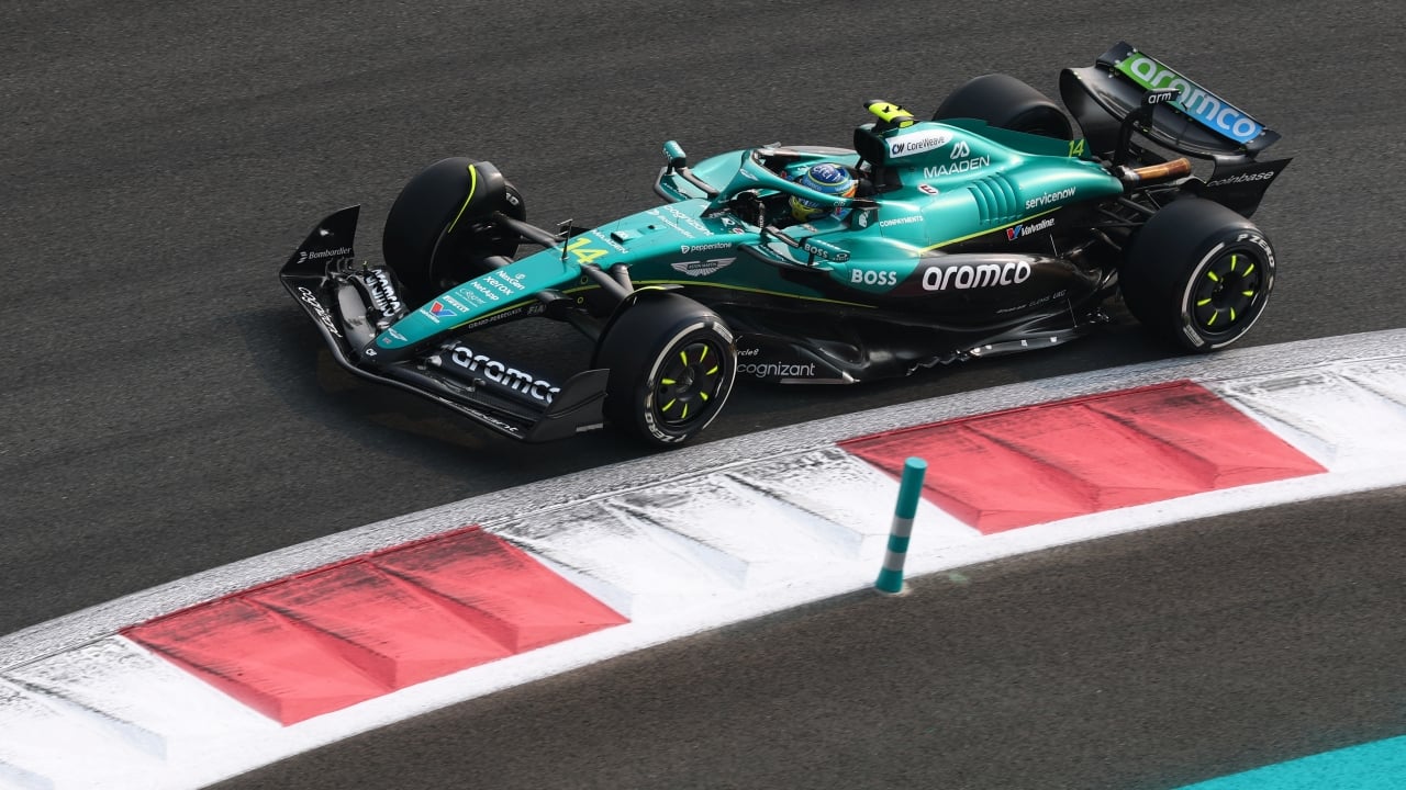 Aston Martin prefiere el enfoque de Williams al de Ferrari con el AMR26: “Es lo primero que necesitamos”