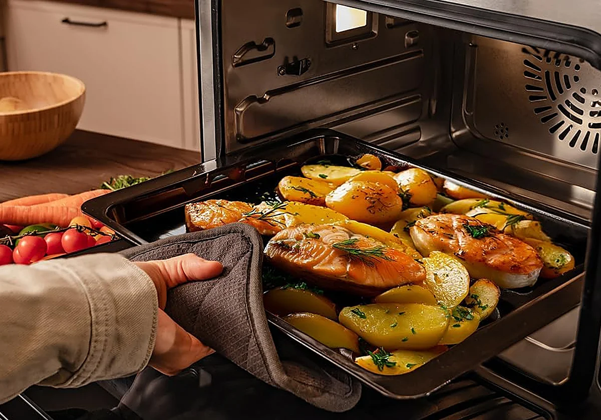 Si buscas un horno eléctrico que ocupe poco y haga mucho, este Cecotec 3 en 1 es tu opción