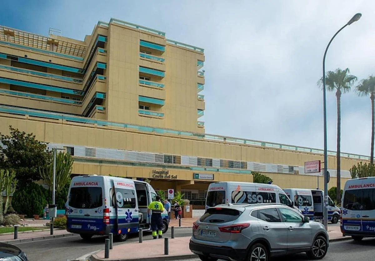 Seis heridos, entre ellos tres menores, tras la colisión entre dos turismos en la A-7 en Estepona