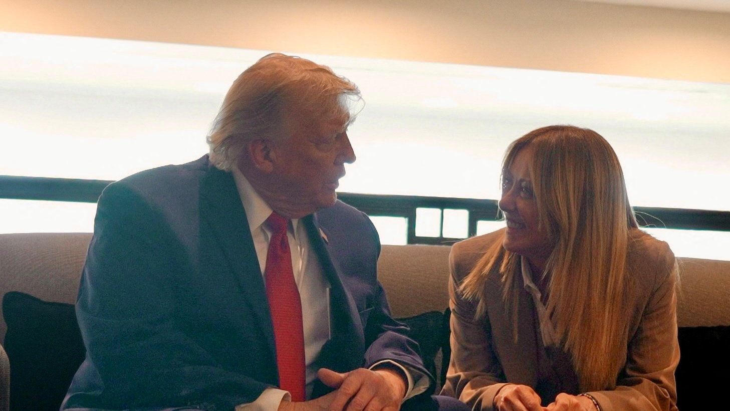 Meloni carga contra Trump por decir que ella le rogó una foto en el G7: "Es una invención, ni Italia ni yo suplicamos"