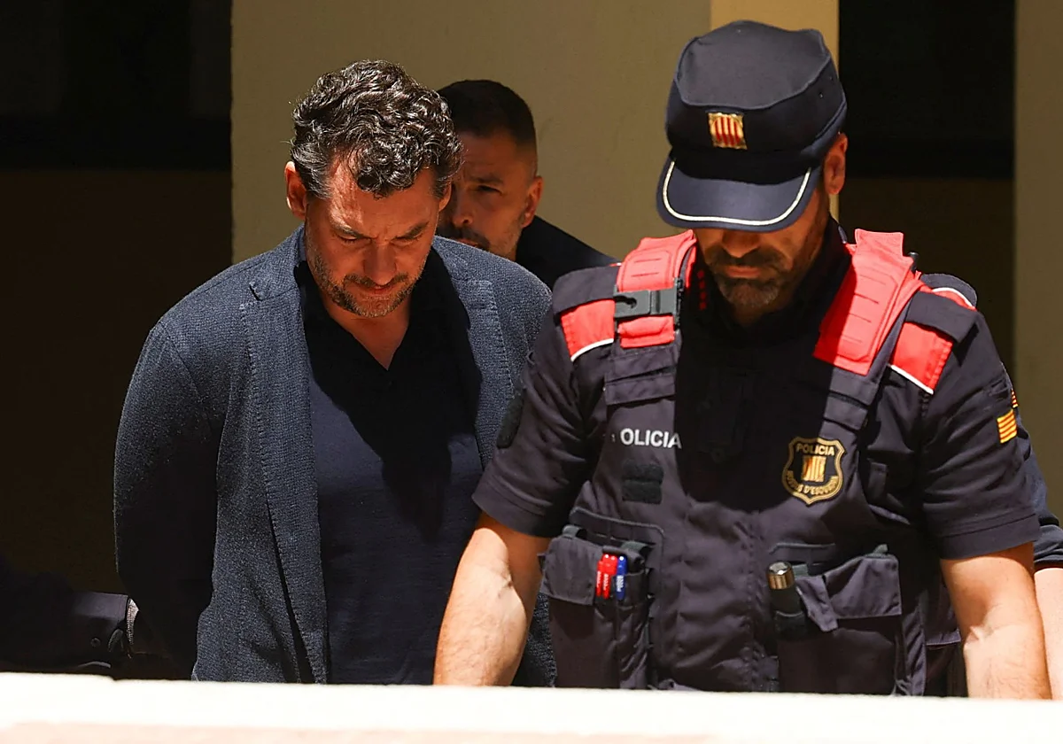 Los Mossos descartan que Andic estuviera usando el móvil o en movimiento antes de precipitarse