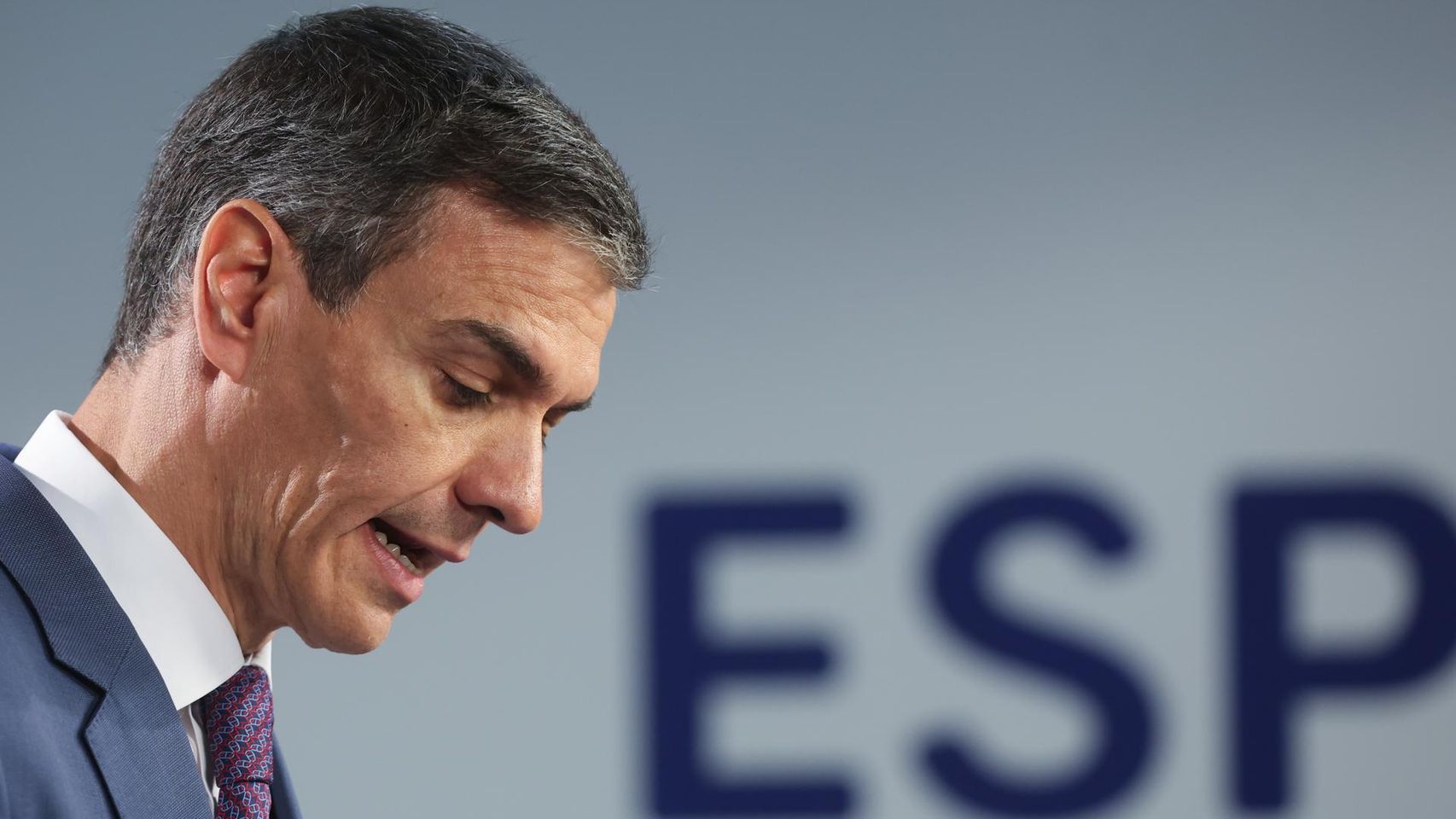 Sánchez sale otra vez en defensa de Zapatero sobre las joyas: "No tienes constancia de los regalos hasta que llegas a Madrid"