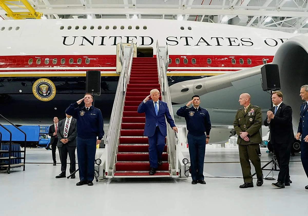 Trump presenta el nuevo Air Force One: un regalo de Catar valorado en 400 millones
