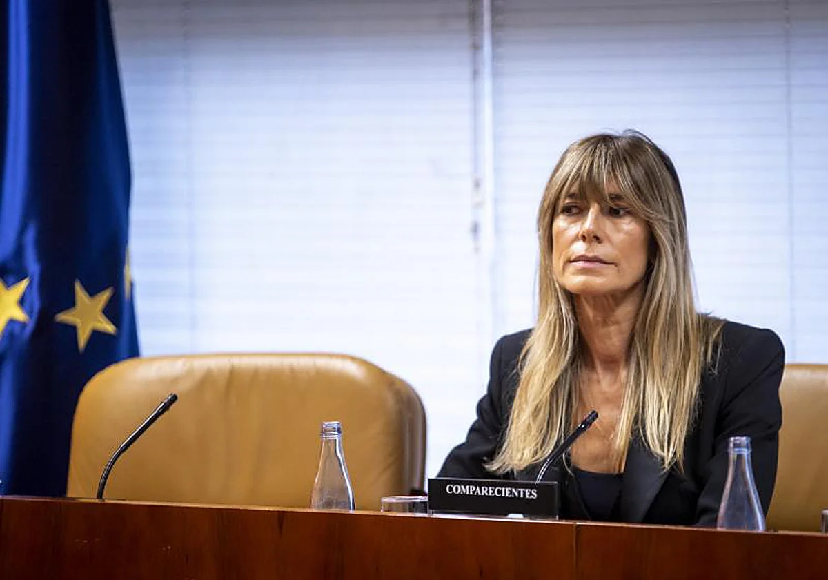 El juez Peinado envía a juicio a Begoña Gómez y le retira el pasaporte