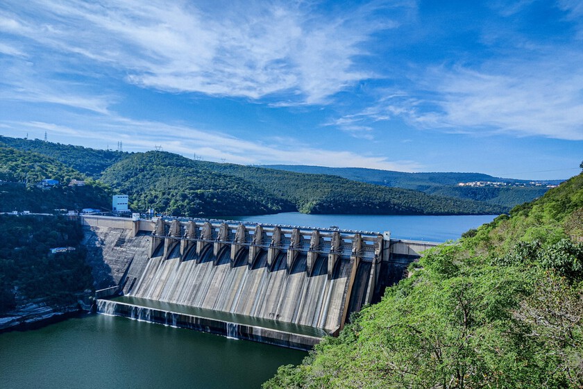 El triple de potente que las Tres Gargantas: así es el coloso hidroeléctrico con el que China "está intentando domar la naturaleza"