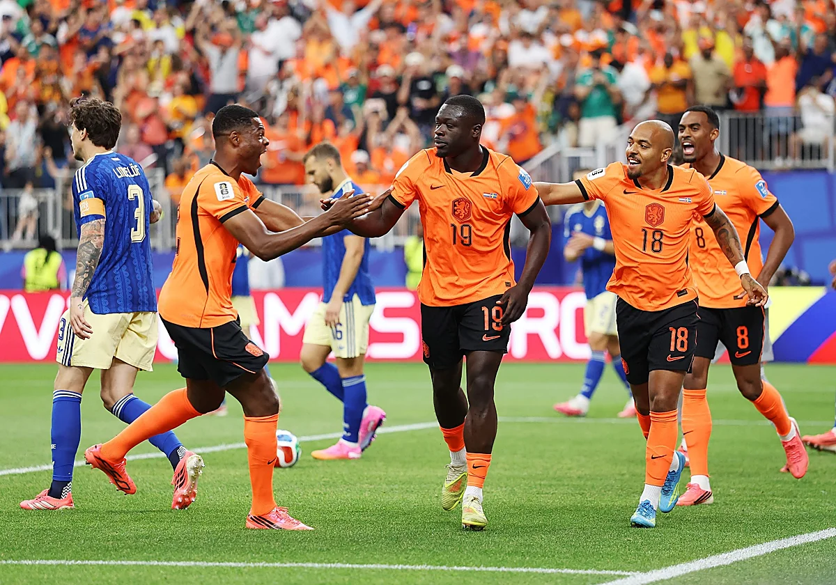 Brobbey y Gapko destrozan a Suecia