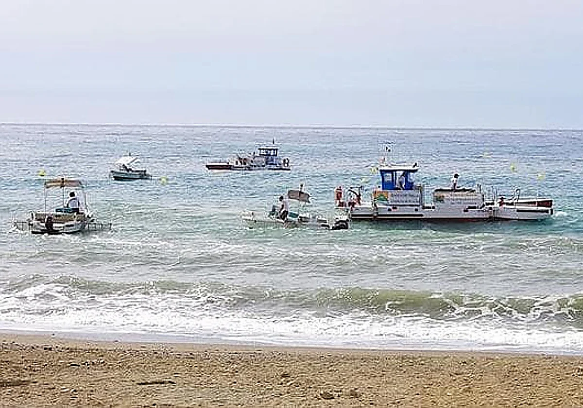 Ten cleaning boats to operate along Axarquía coastline this summer