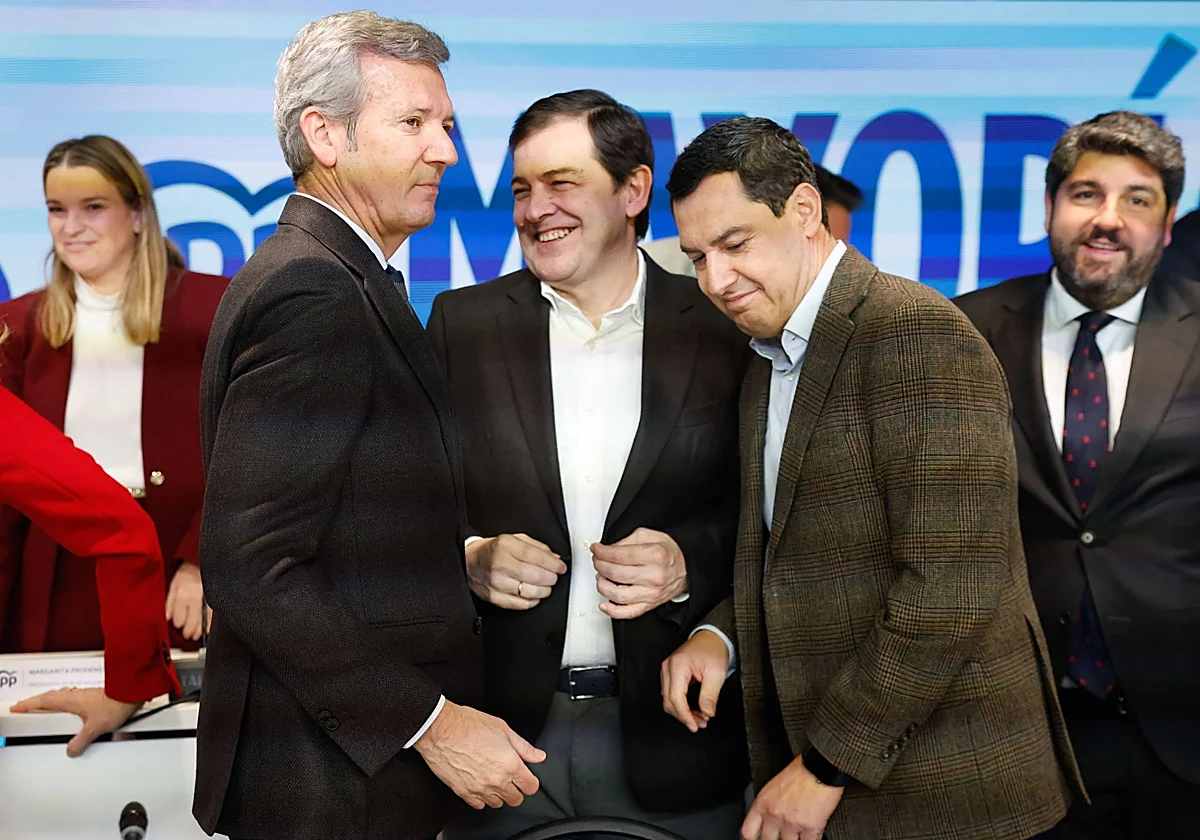 Juanma Moreno reconoce su preocupación por el alza de Vox pero confía en repetir mayoría