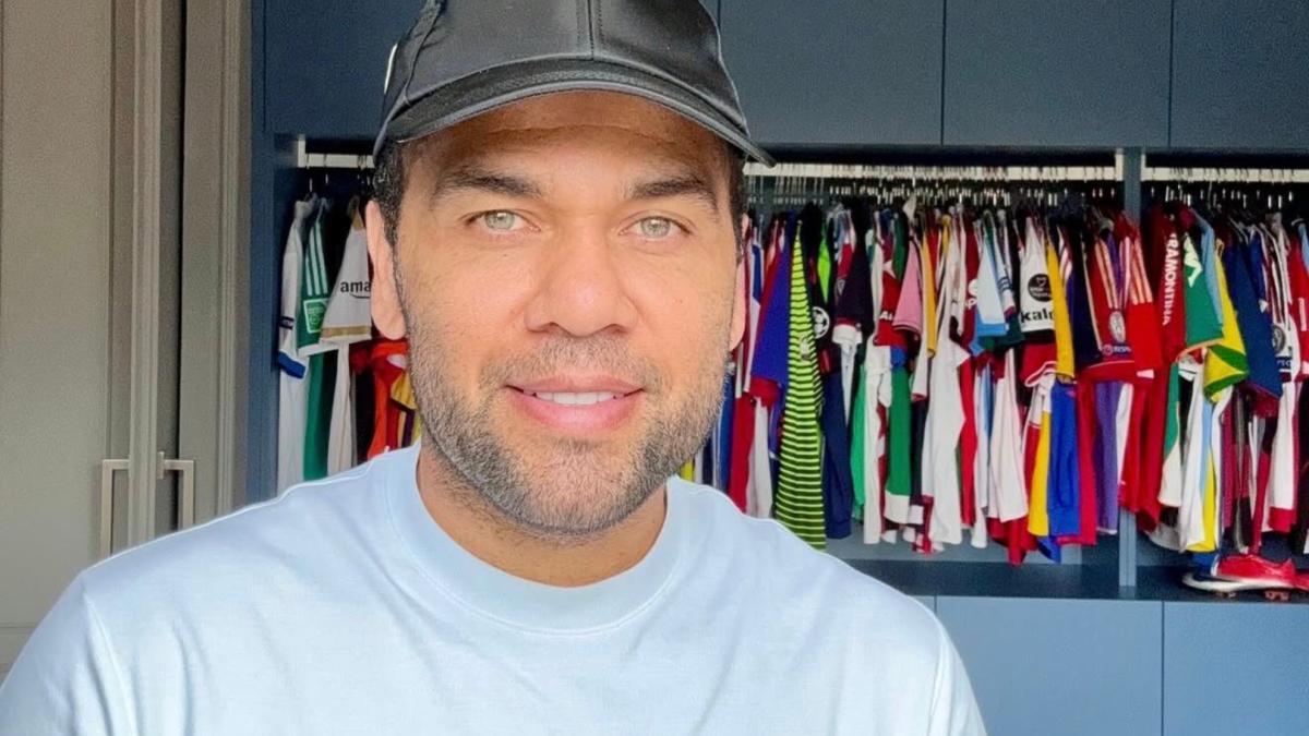Dani Alves se compra un club en Portugal y se 'ficha' para jugar seis meses