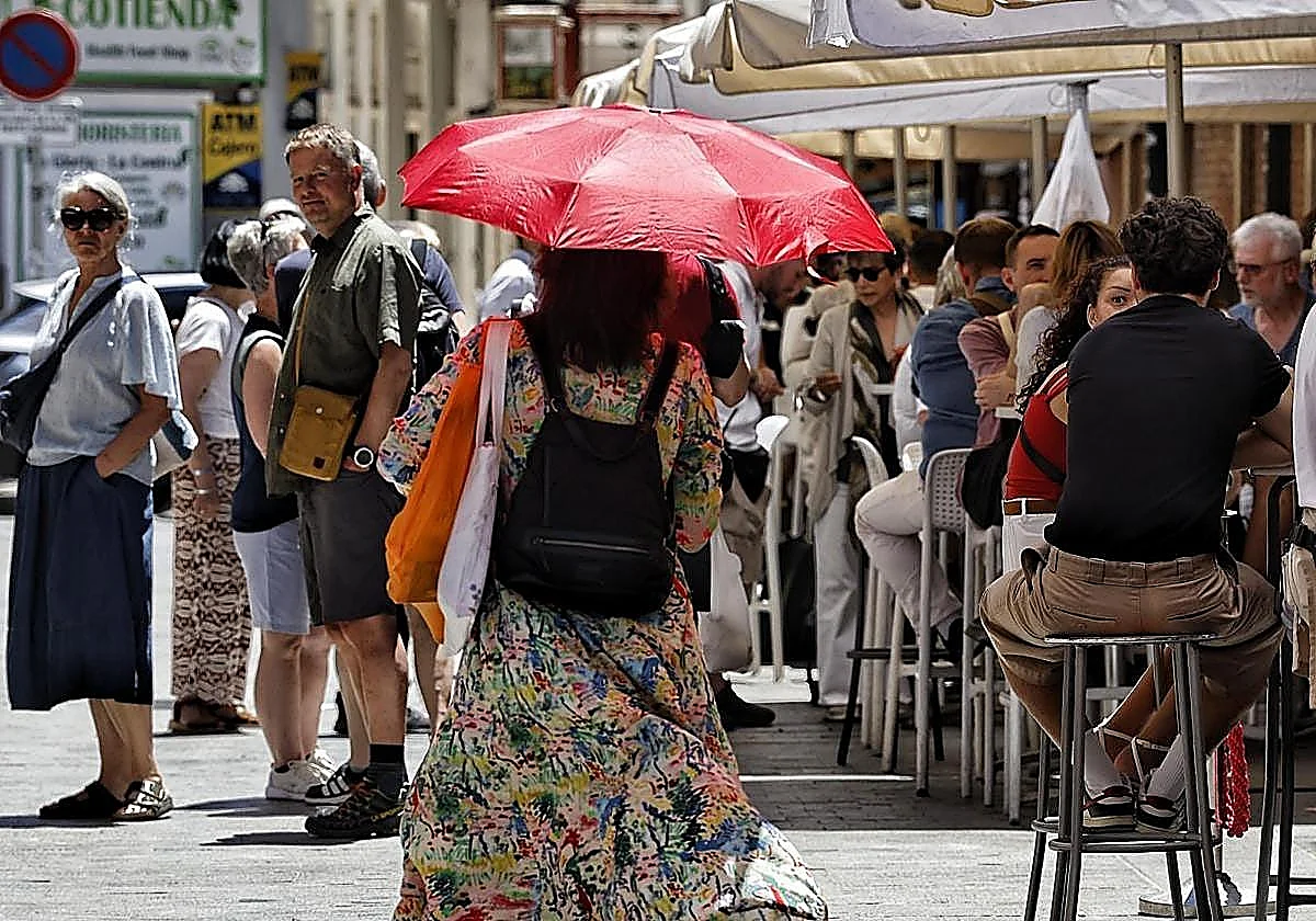 Primeros avisos rojos por calor extremo en Andalucía por máximas de hasta 44ºC