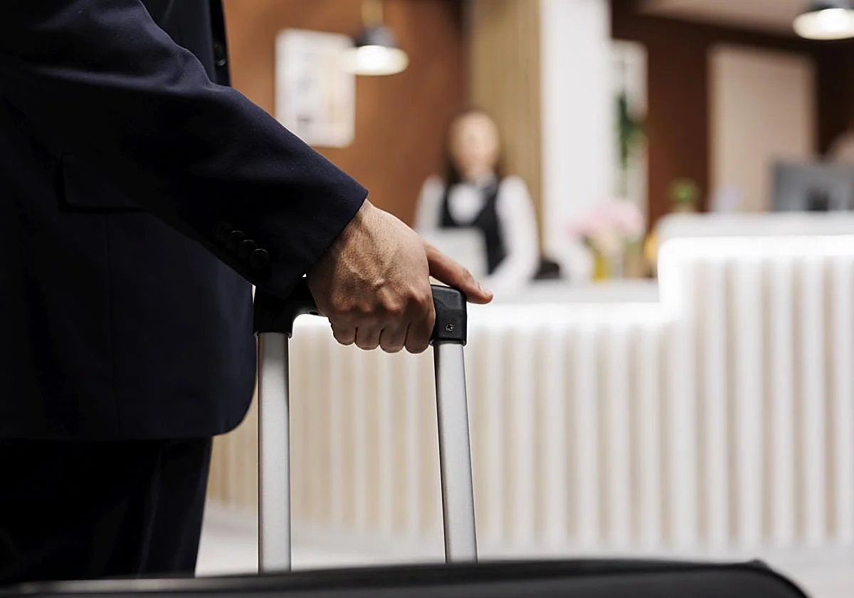 Los hoteles de la Costa del Sol y Andalucía oriental, ante el caso Booking: así pueden recuperar millones de euros