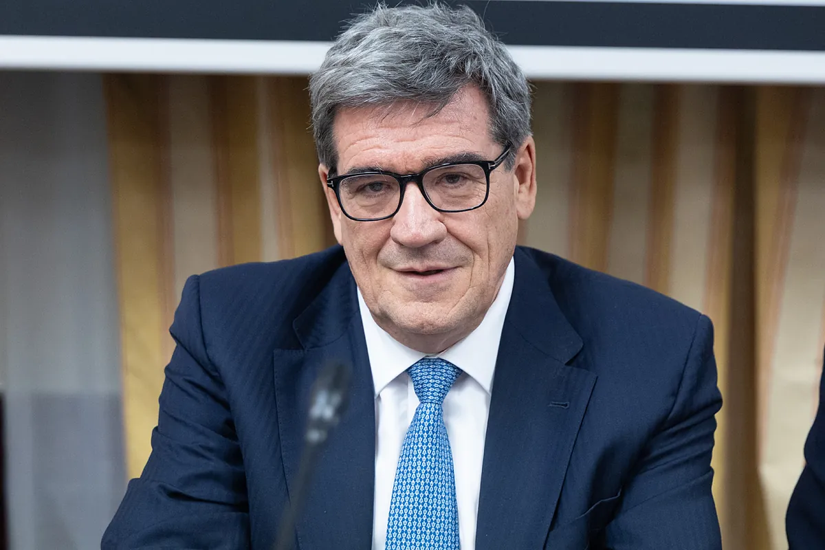 Escrivá avisa de que las subidas de precios se extenderán durante 2027