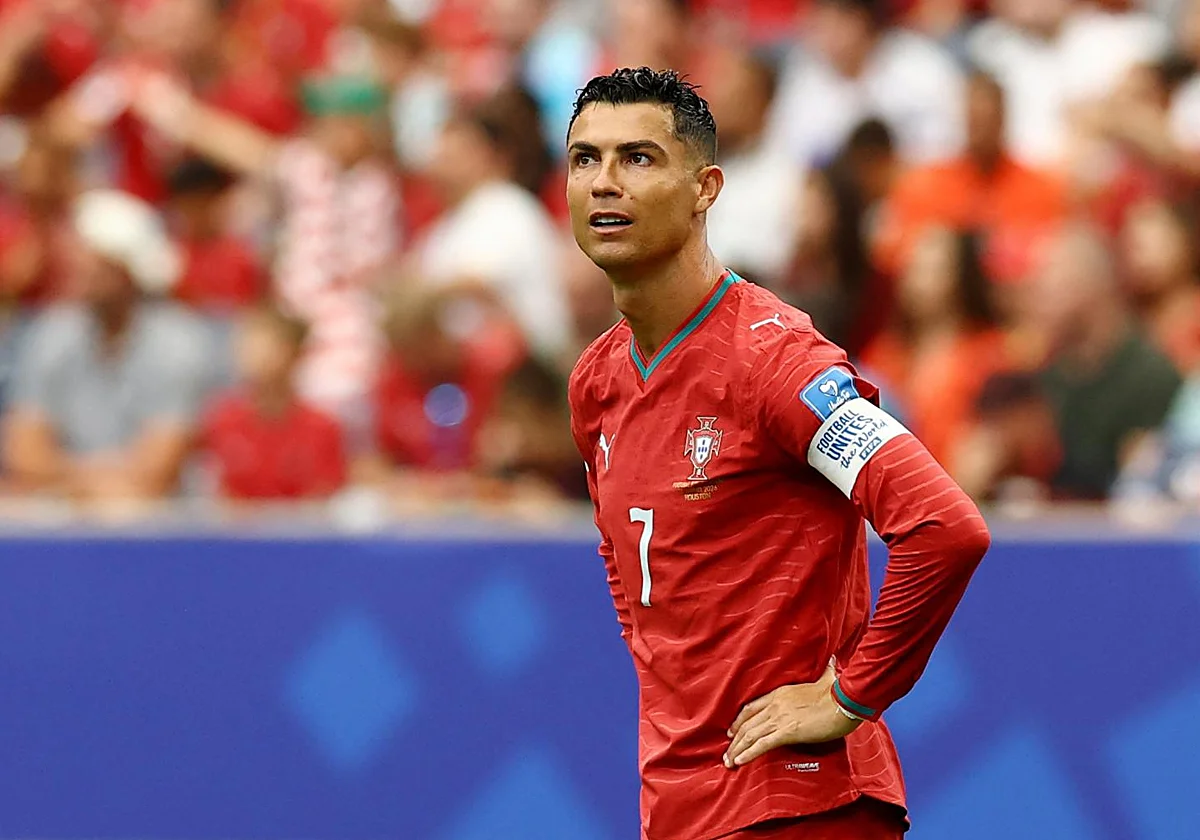 Cristiano se pica con las preguntas sobre Messi y se reivindica: «Dicen que estoy viejo y retirado»