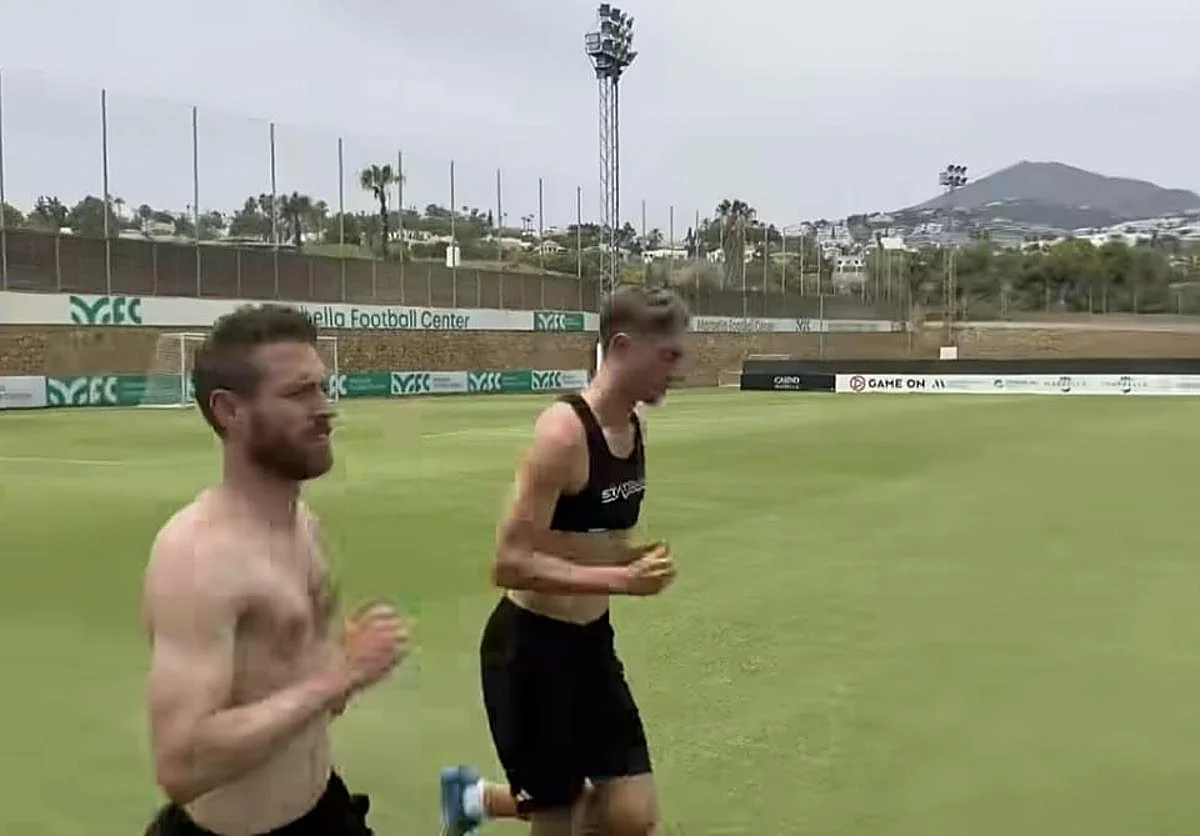 Huijsen comienza la pretemporada en Marbella