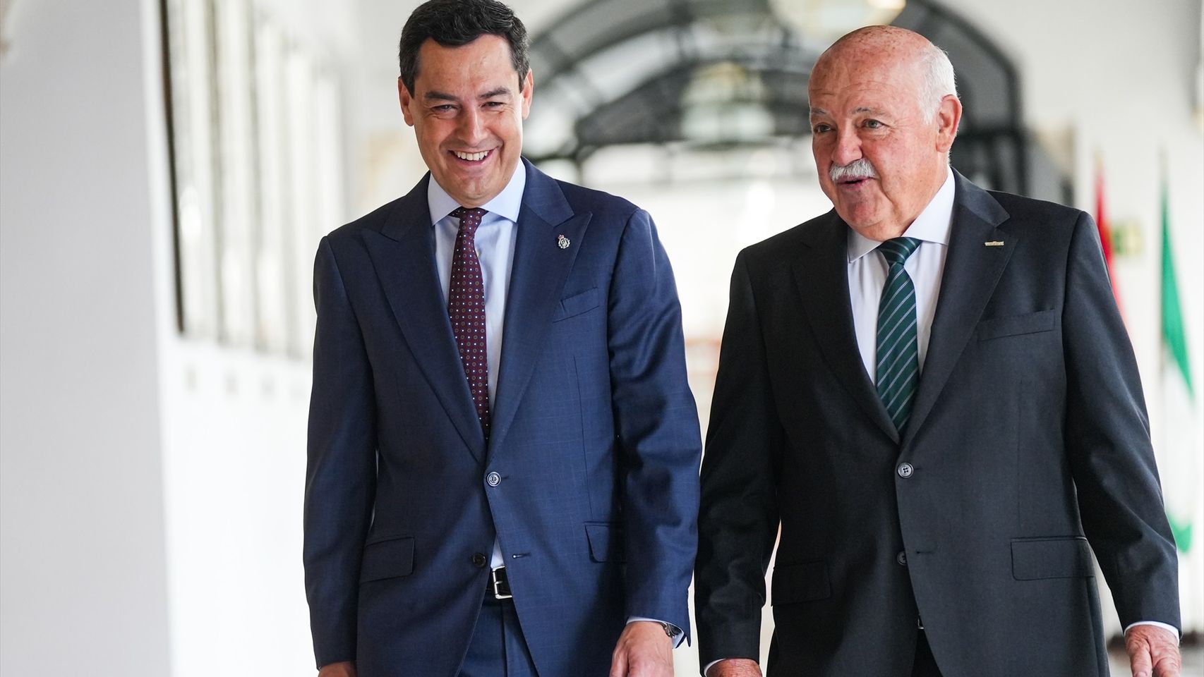 Ya hay fecha para el pleno de investidura de Juanma Moreno: presentación de programa el lunes 29 y votación el martes 30