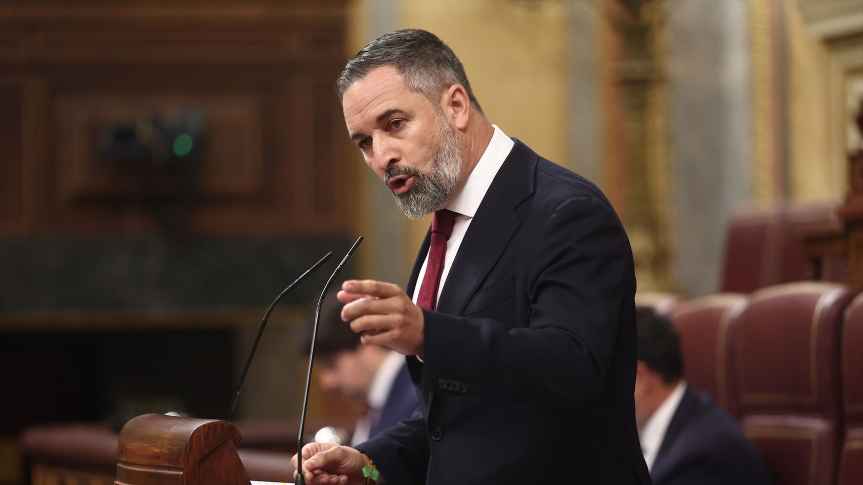 El "diccionario de la mafia" de Sánchez según Abascal: la A de Ábalos, la B de Begoña, la C de Cerdán... y la Z de Zapatero