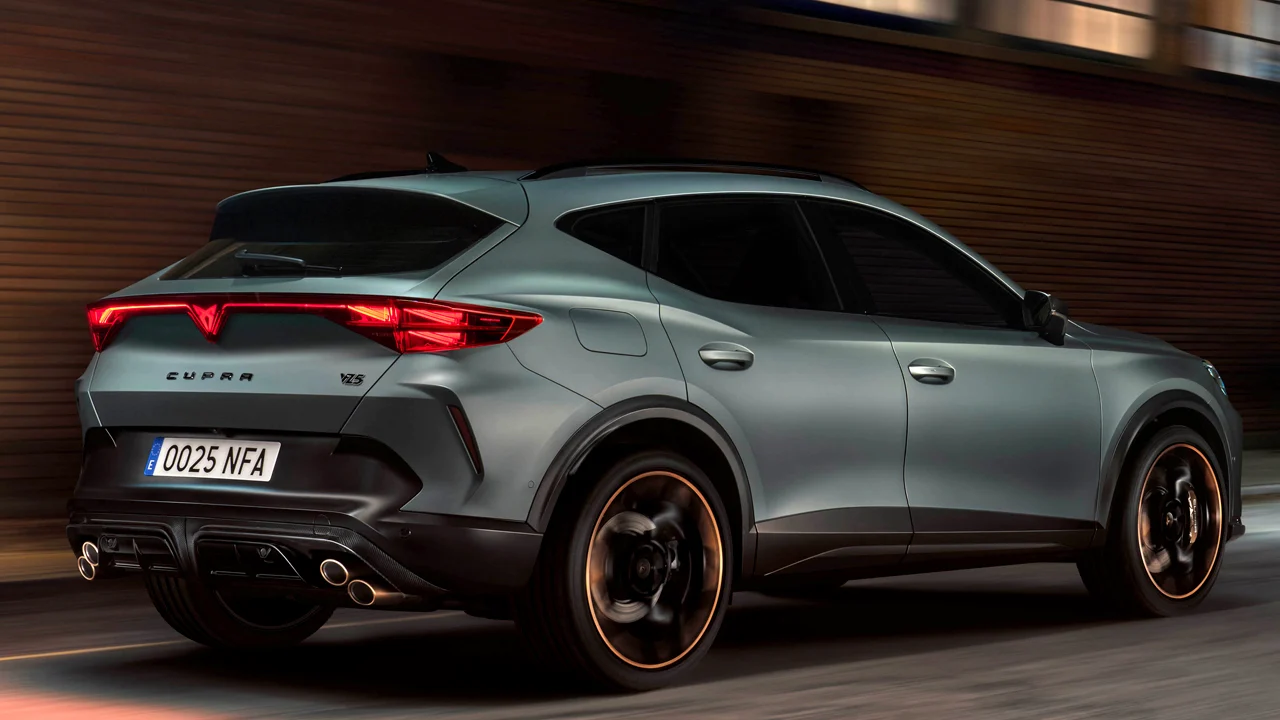El nuevo CUPRA Formentor VZ5 ya tiene precio, la última llamada para los puristas de la gasolina