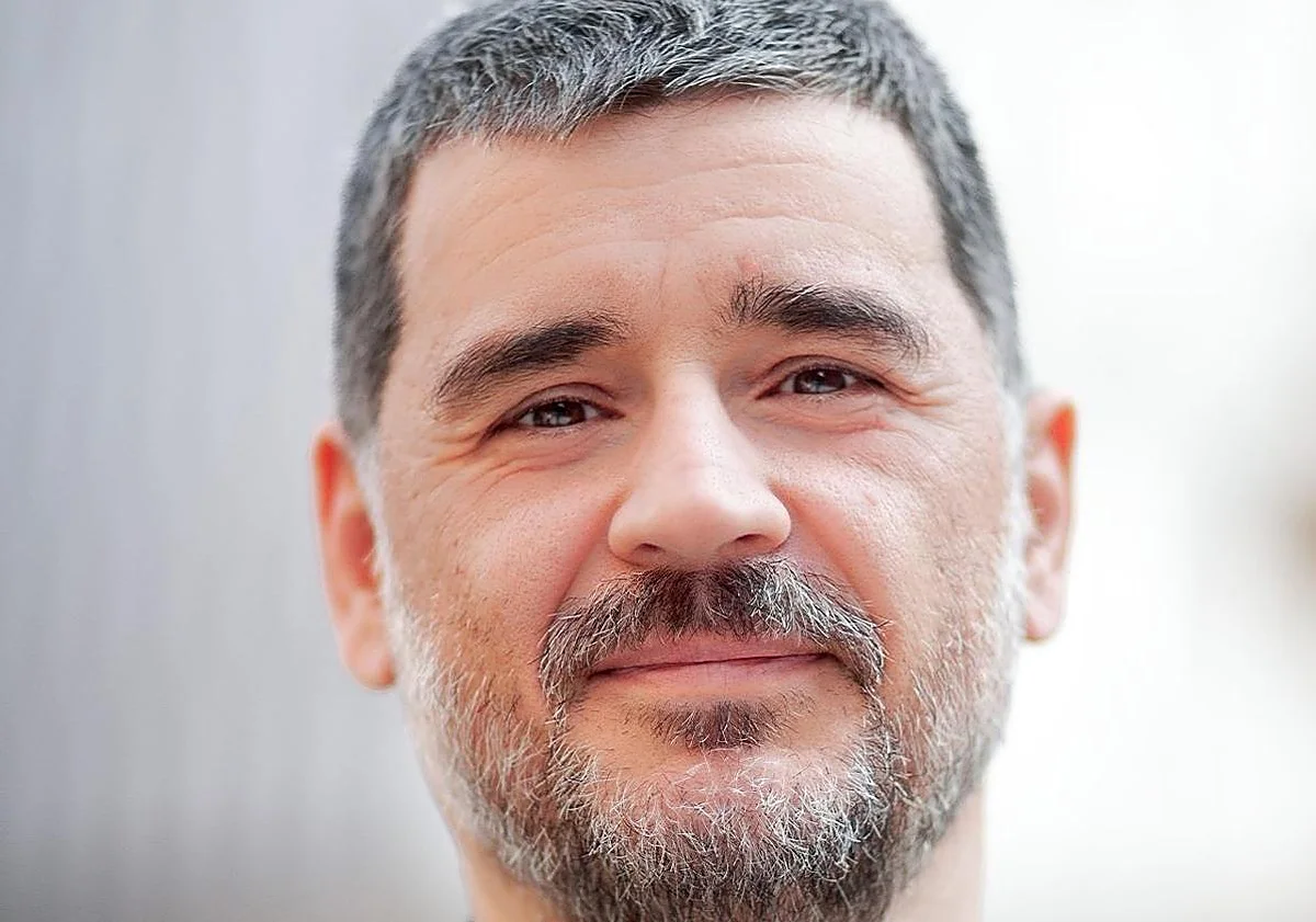 Natxo López se pasa a la novela con un 'thriller' a ritmo de encierro