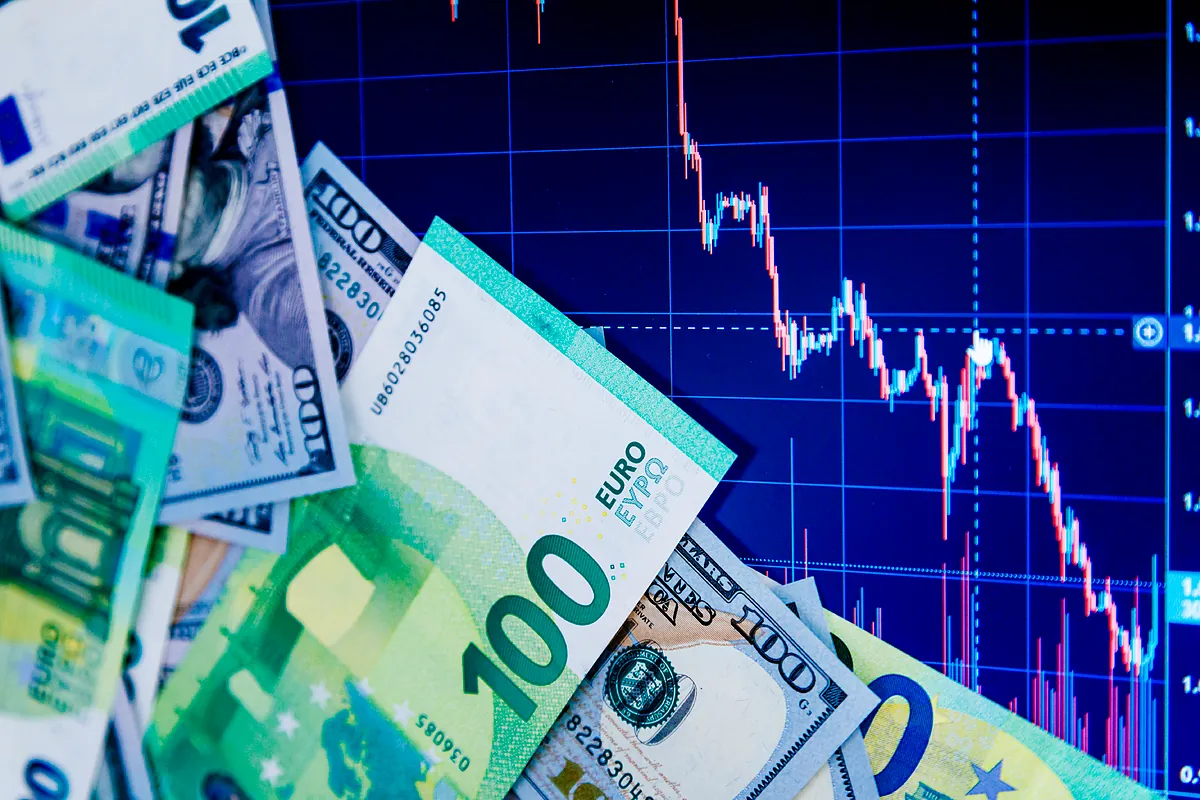 Giro del euro: alcanza su nivel más bajo en un año