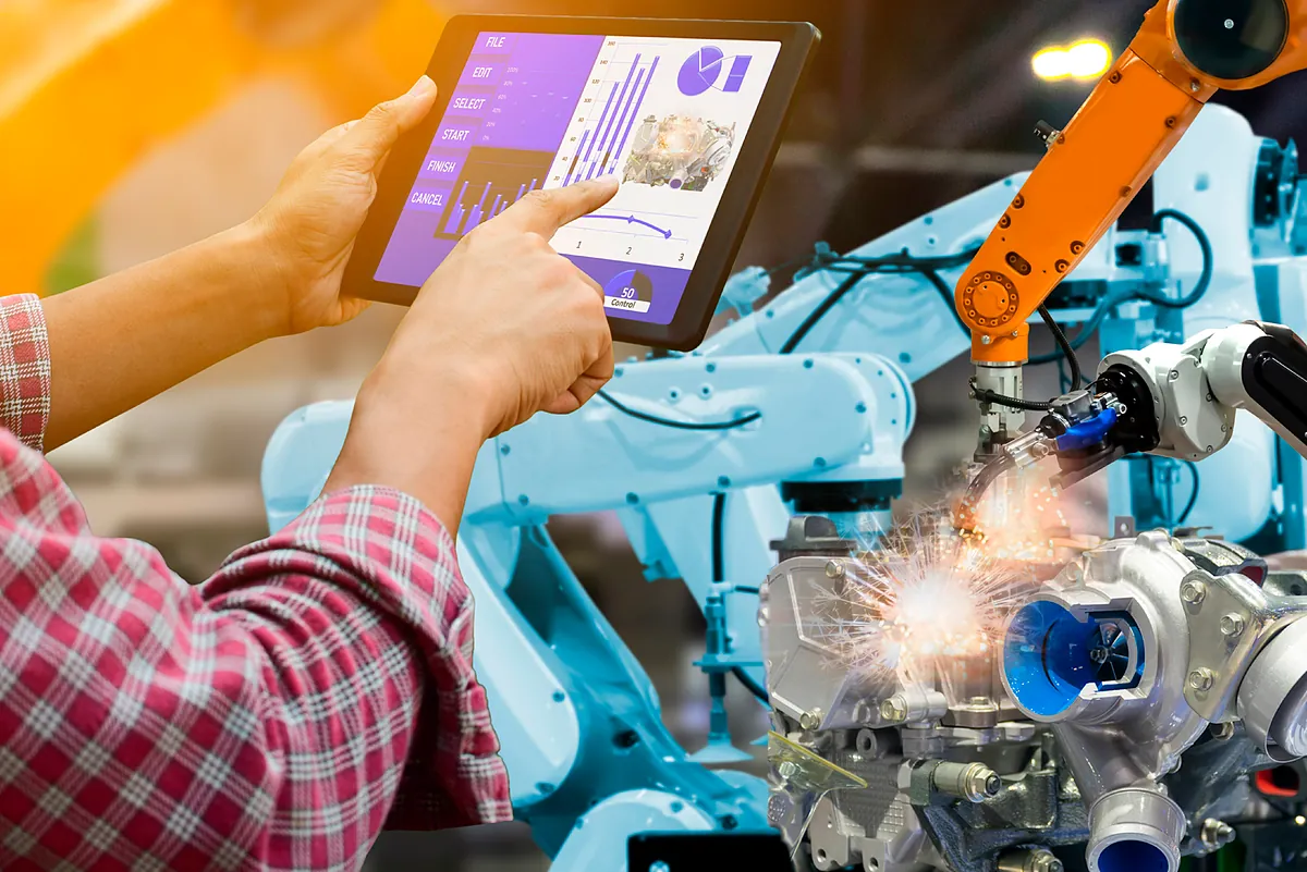 La fábrica del futuro inteligente: adiós a la mano de obra barata