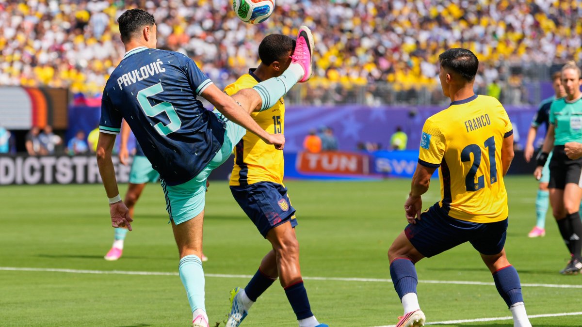 "Eso son la FIFA y sus arbitrajes"<br>