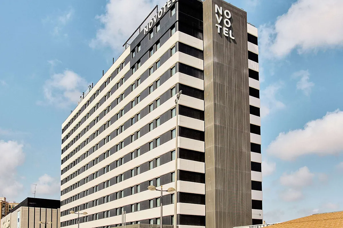 Ibervalles compra el hotel Novotel del Nuevo Centro en Valencia