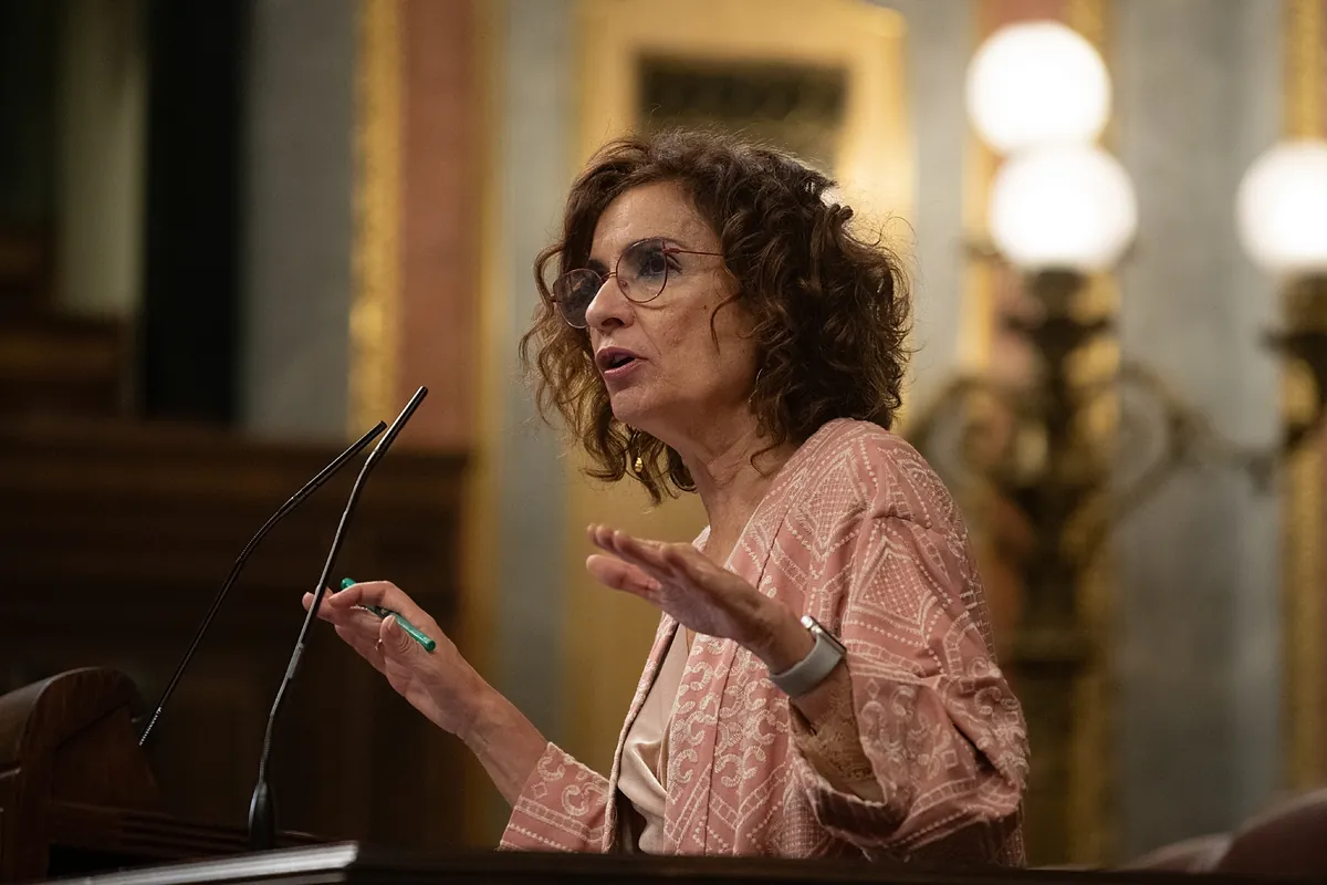 Hacienda pulveriza la barrera de los 300.000 millones de recaudación