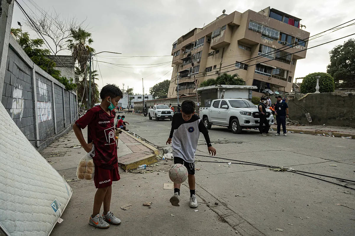 Aumentan a nueve los españoles fallecidos en los terremotos de Venezuela