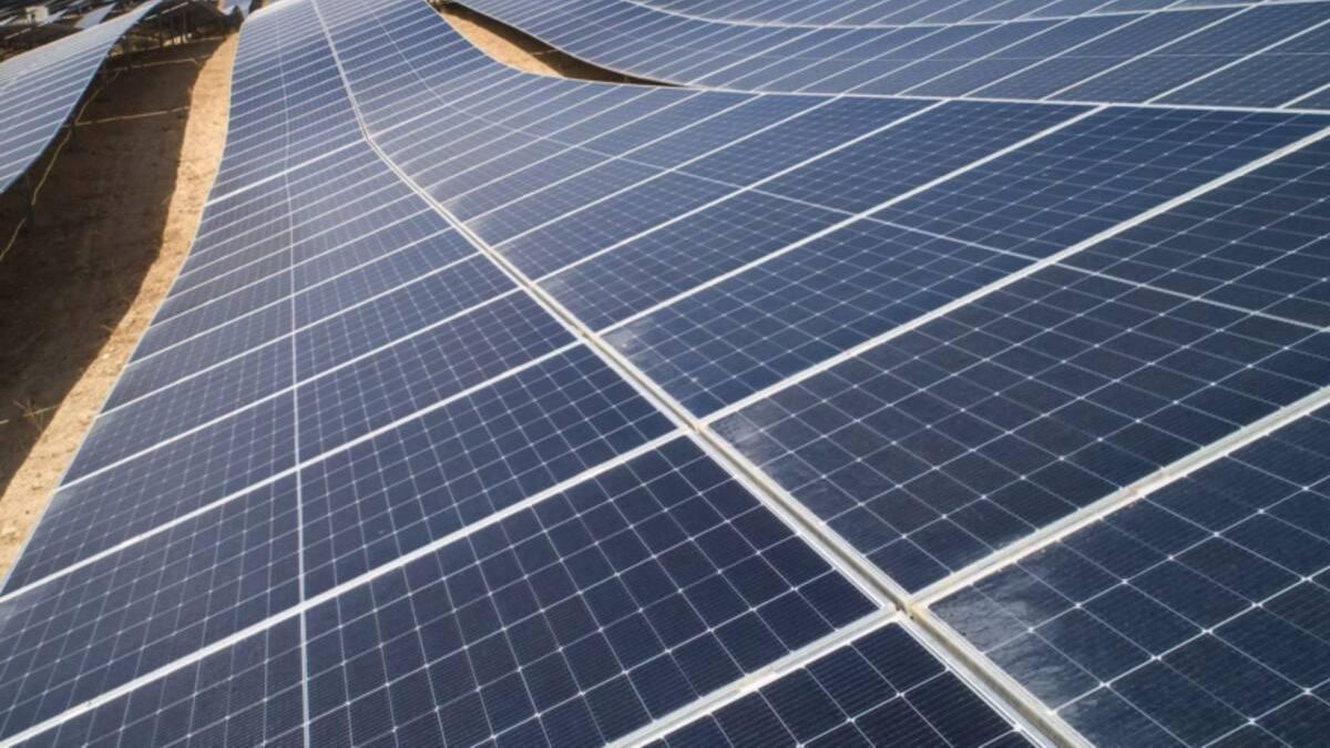 La macroplanta solar de 275 hectáreas que afecta a 11 municipios de Guadalajara da un nuevo paso adelante