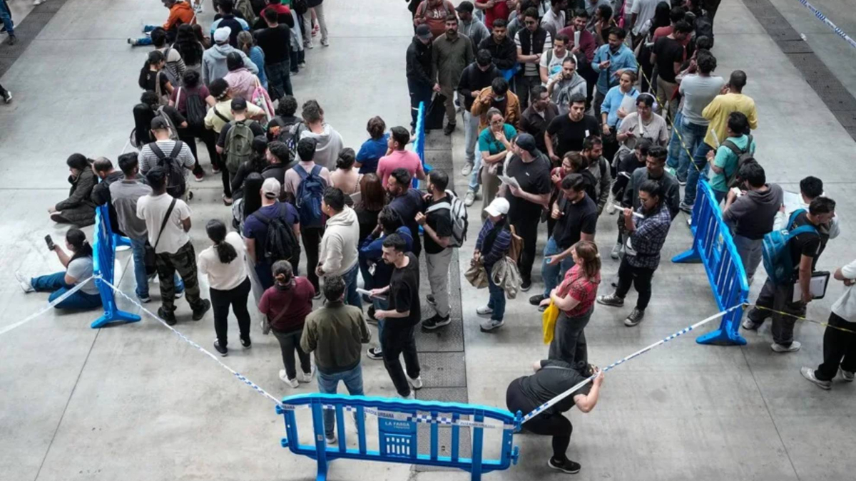 El plazo de regularización de inmigrantes, a punto de agotarse con cifras inesperadas