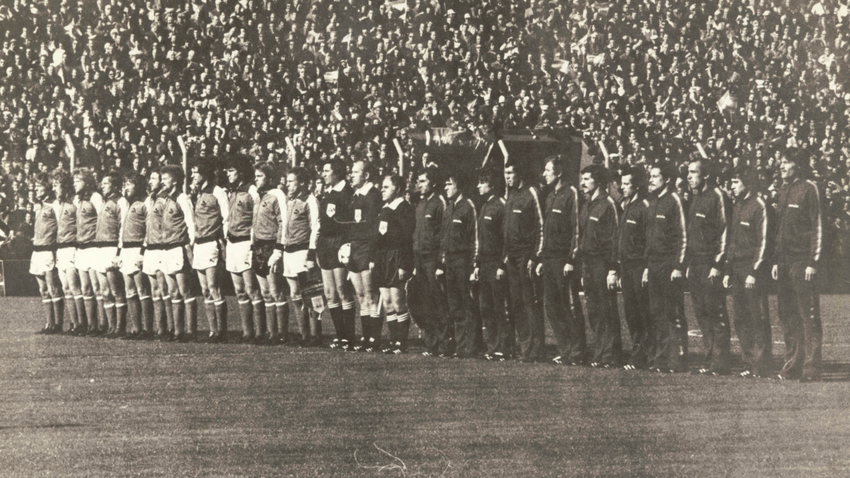 La primera derrota en casa, el K.O. en el Mundial de 1978, el vuelo de Miguel Ángel, el 9-0 en Mestalla...
