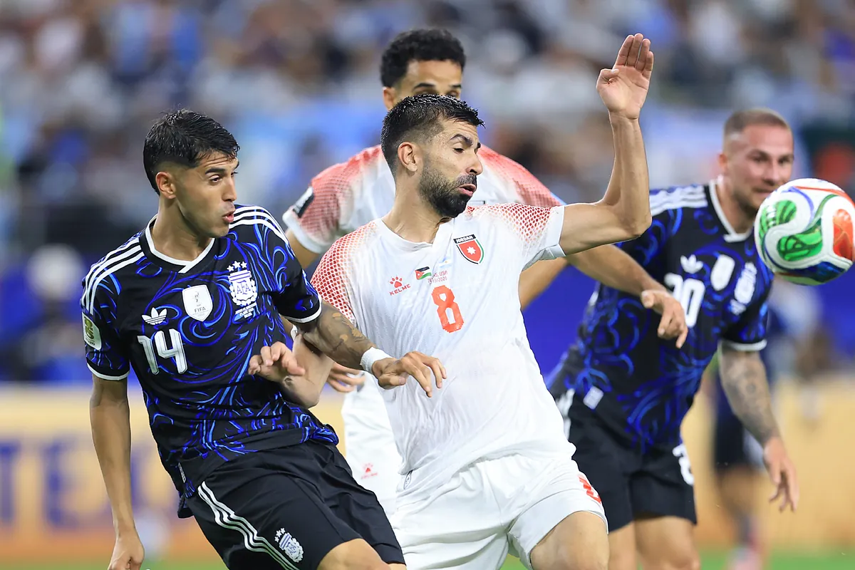 Adidas lucha por conservar los derechos de diseño del balón del Mundial