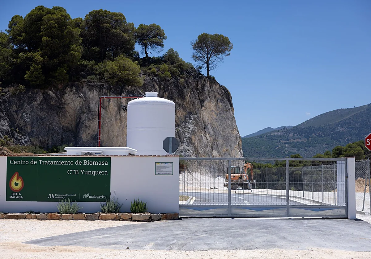 La biomasa echa raíces en Yunquera con una planta para aprovechar los restos forestales