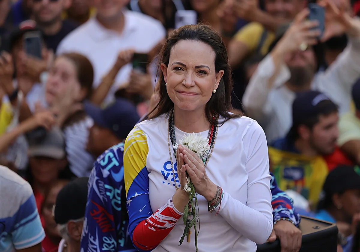 Caracas bloquea dos veces el regreso de María Corina Machado a la devastada Venezuela