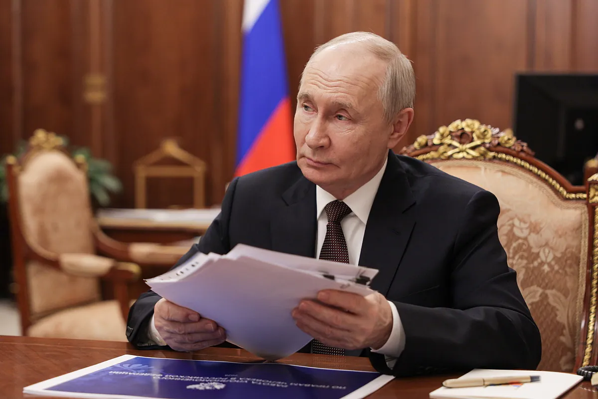 Putin se vincula al partido gobernante por el desgaste de la guerra