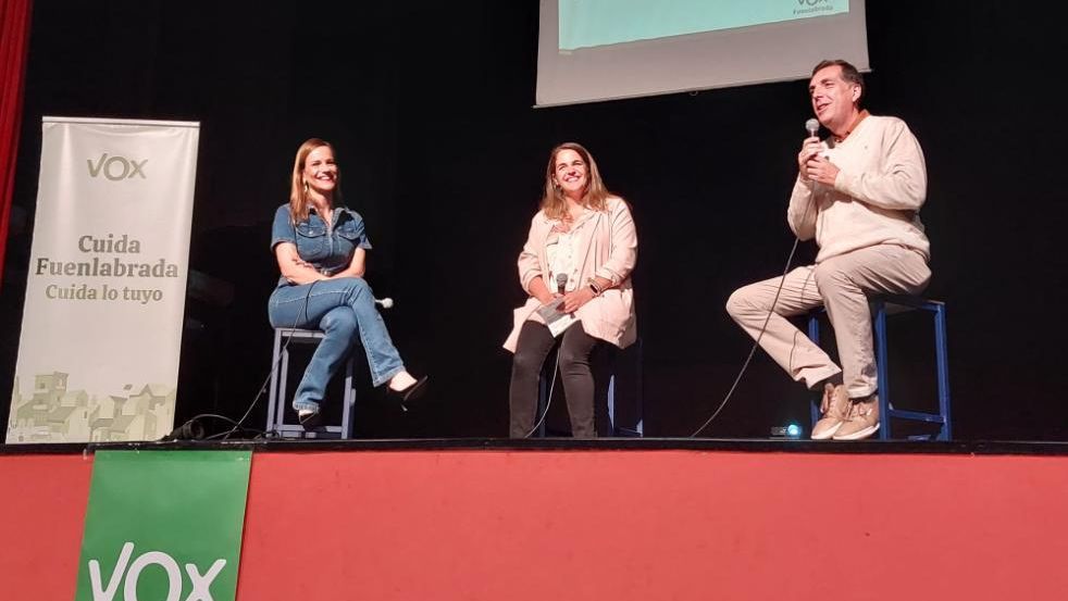La Audiencia corrige a la juez y absuelve a un portavoz de Vox de delito electoral por participar en un mitin siendo policía