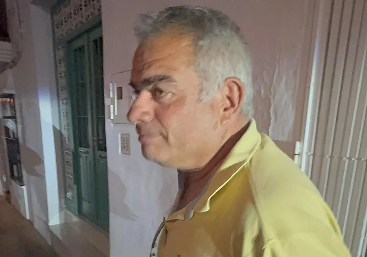 El alcalde de Frigiliana, tras las 13 horas de registro de la Guardia Civil: «Hemos estado haciendo fotocopias, en principio todo bien»