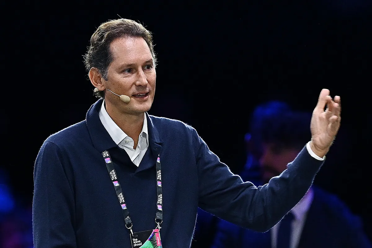 El año para olvidar de John Elkann: se le acumulan los problemas, desde familiares hasta Ferrari