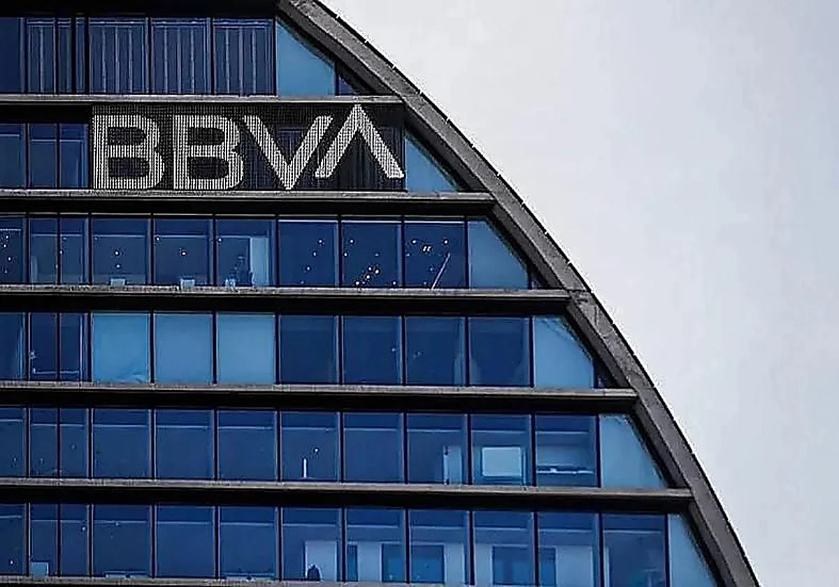 BBVA vende un 3% de Telefónica y reduce su histórica participación al 1,96%