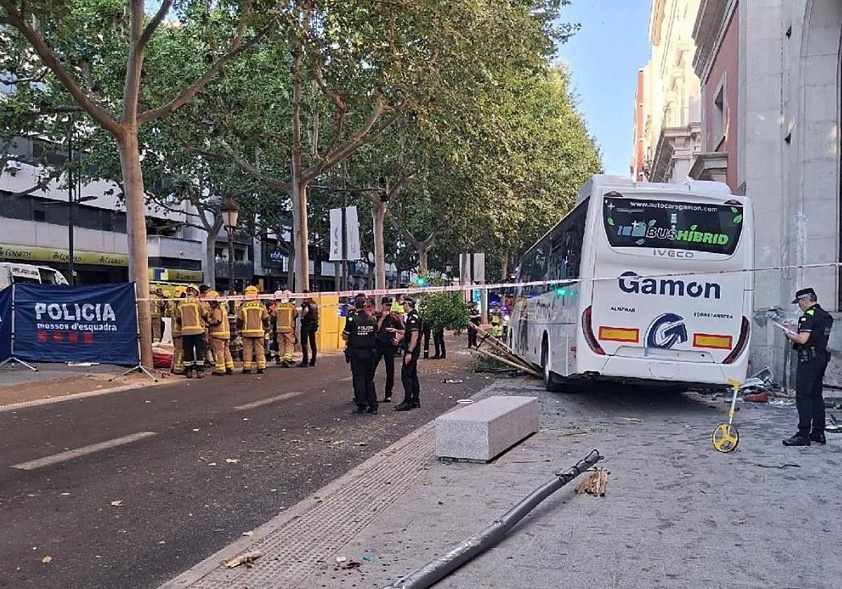 Al menos 43 heridos en un accidente de autobús en Lleida, cuatro de ellos en estado crítico