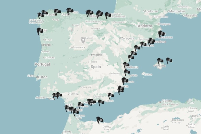 Las 48 playas con "bandera negra" que tiene España este verano, en un mapa