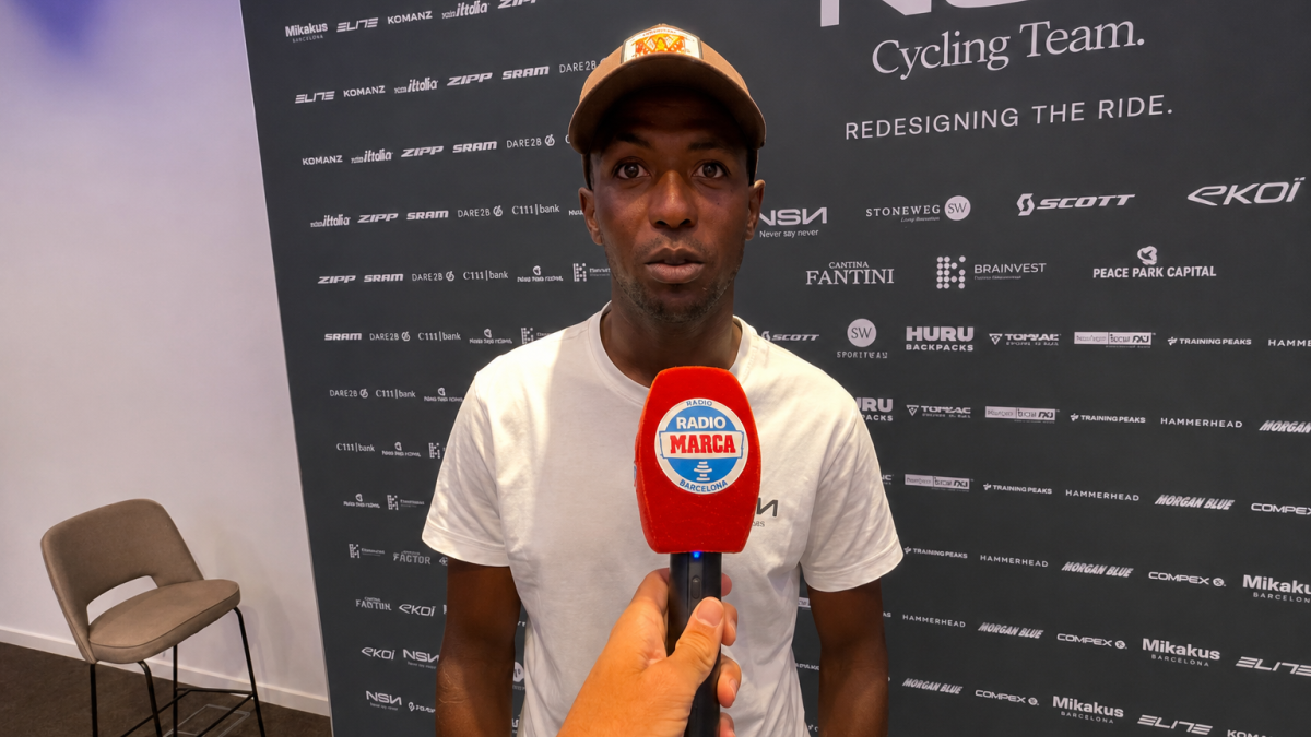 Bini Girmay, el 'cohete' africano de Iniesta para el Tour que quiere repetir 'hat-trick': “Llego mejor que nunca”