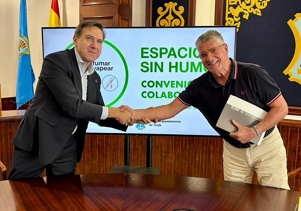 Nerja suma espacios sin humo en playas, parques y accesos deportivos locales
